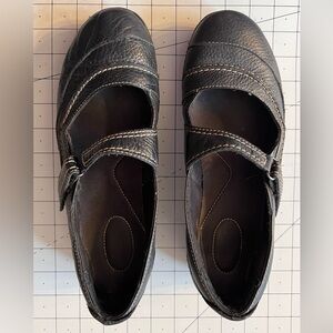 Clarks ASHLAND Black Leather Mary Jane Flats